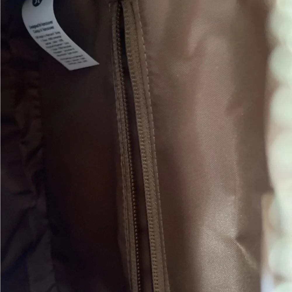 lululemon athletica tan crescent crossbody bag - Picture 4 of 8